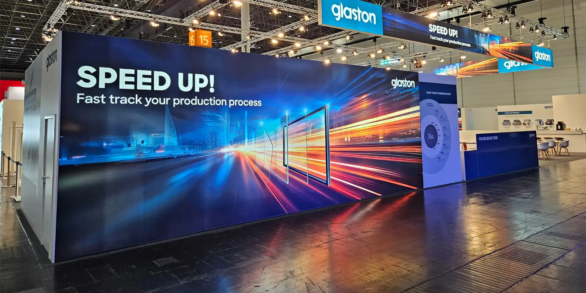 Messestand Glaston